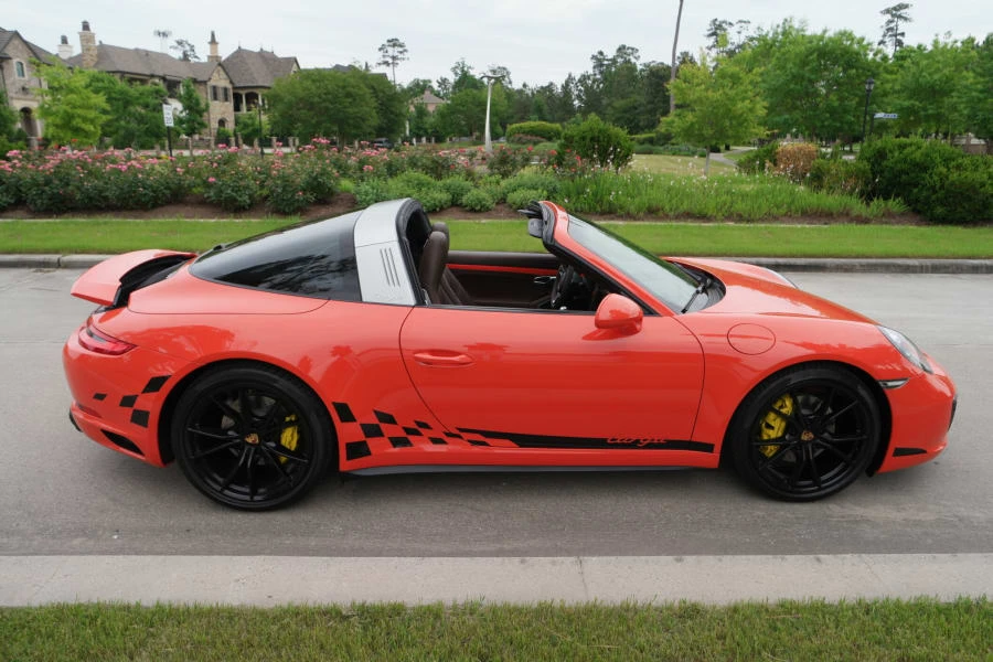 2017 Porsche 991 Targa 4 & 4S - Image 2 of 8