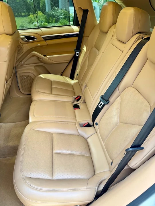 2017 Porsche 958 Cayenne - Image 13 of 20