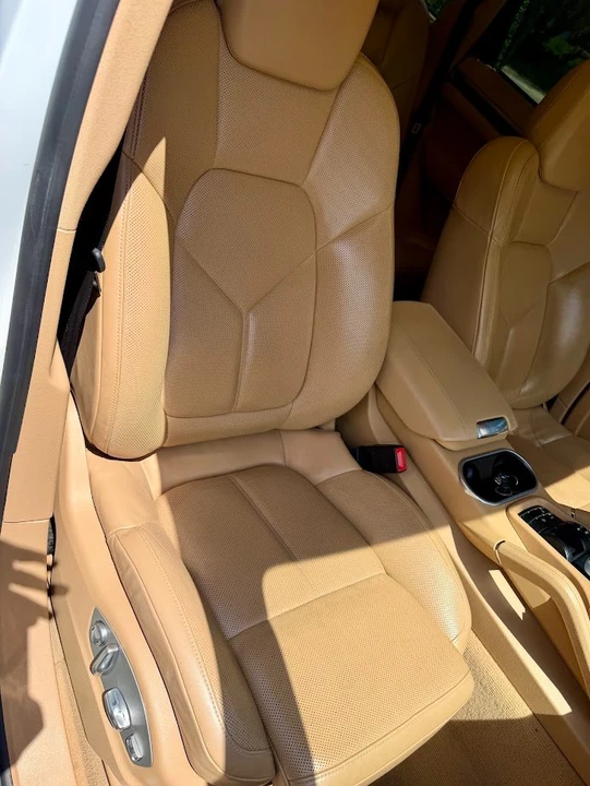 2017 Porsche 958 Cayenne - Image 9 of 20