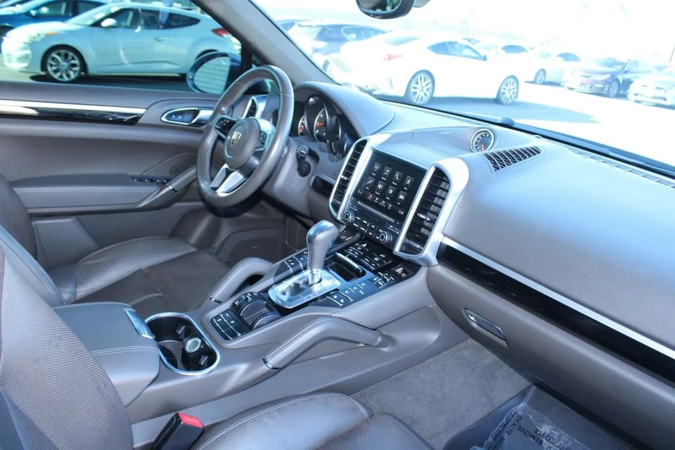 2017 Porsche 958 Cayenne - Image 18 of 20