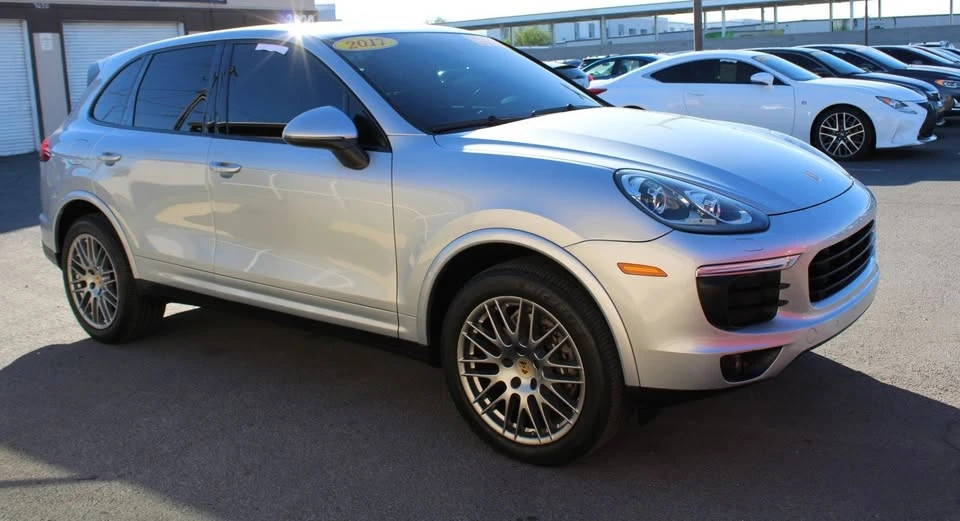2017 Porsche 958 Cayenne - Image 3 of 20