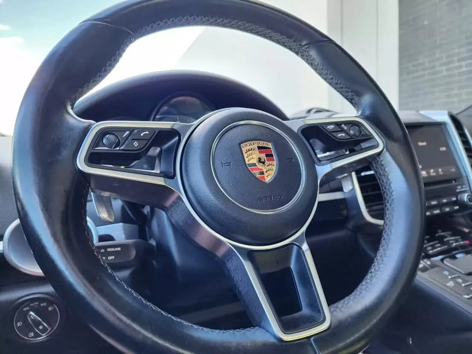 2017 Porsche 958 Cayenne - Image 10 of 20