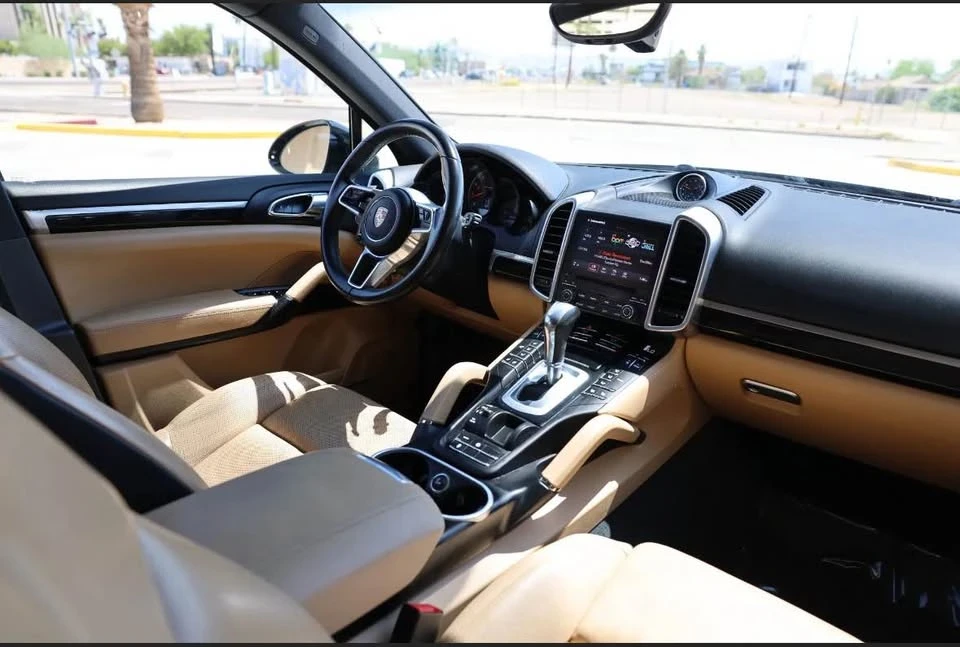 2017 Porsche 958 Cayenne - Image 8 of 11