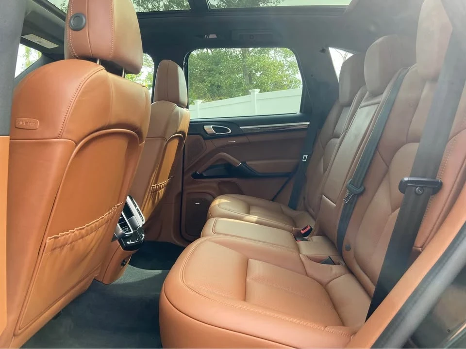2017 Porsche 958 Cayenne - Image 8 of 15