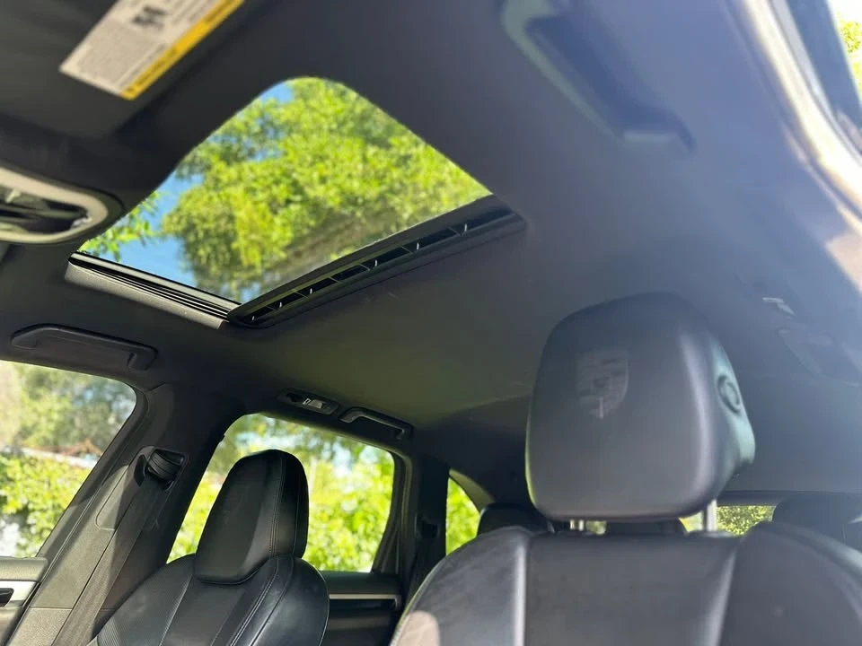 2017 Porsche 958 Cayenne - Image 8 of 14