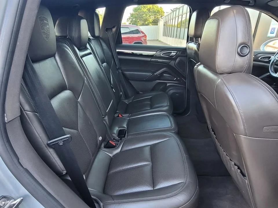 2017 Porsche 958 Cayenne - Image 16 of 20
