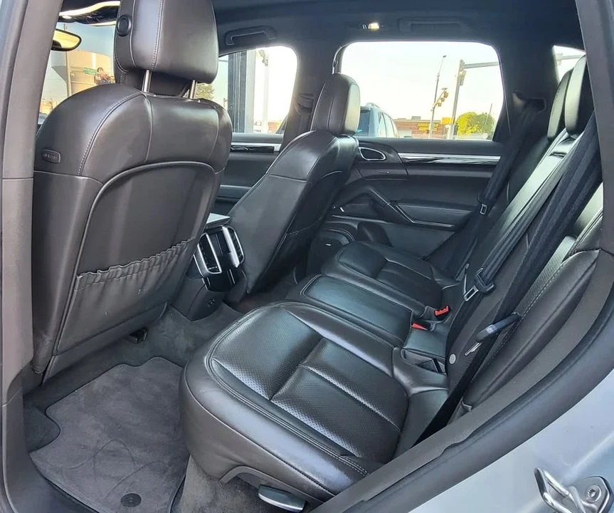 2017 Porsche 958 Cayenne - Image 17 of 20