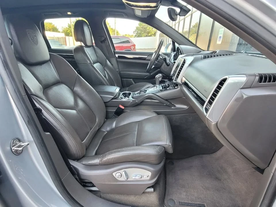 2017 Porsche 958 Cayenne - Image 14 of 20