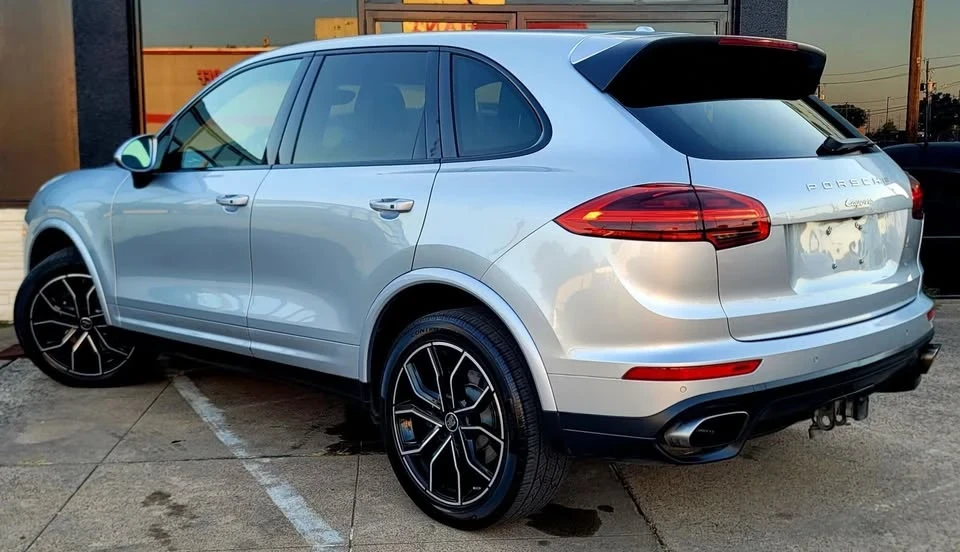 2017 Porsche 958 Cayenne - Image 3 of 20
