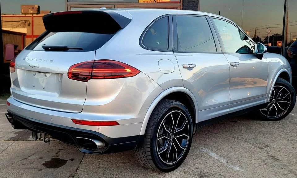 2017 Porsche 958 Cayenne - Image 4 of 20