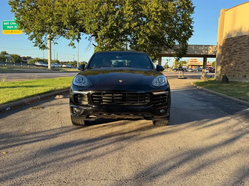 2017 Porsche 958 Cayenne - Image 3 of 16
