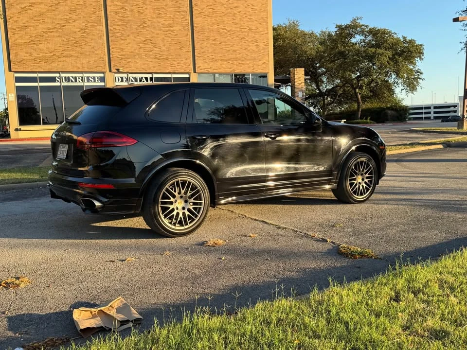 2017 Porsche 958 Cayenne - Image 5 of 16