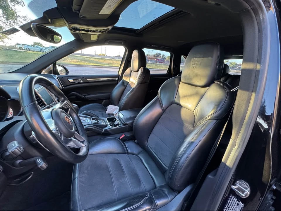 2017 Porsche 958 Cayenne - Image 10 of 16