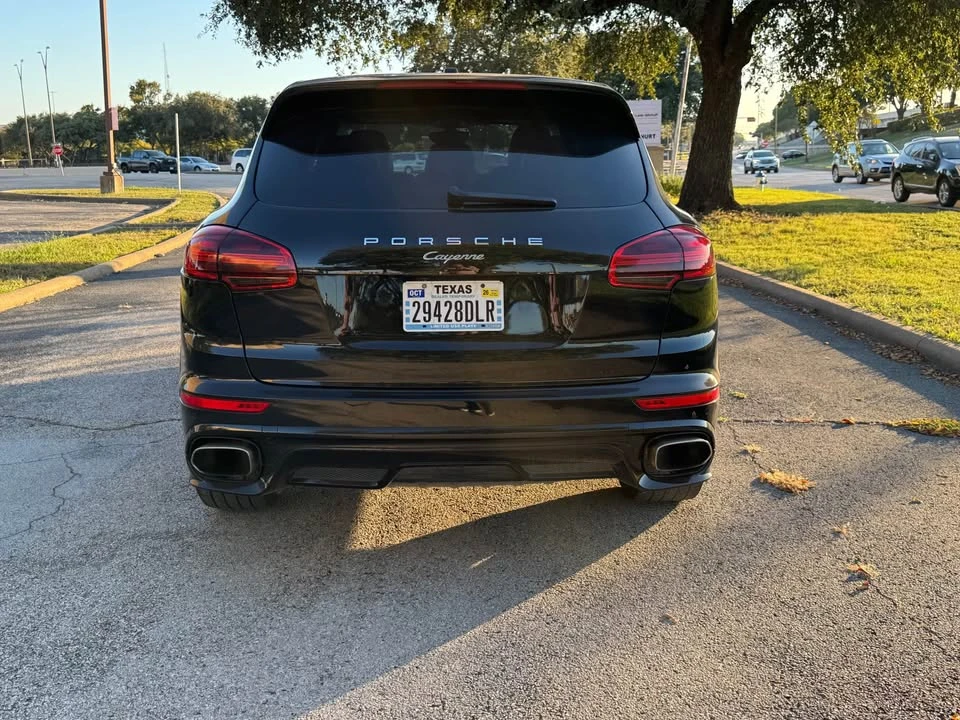 2017 Porsche 958 Cayenne - Image 7 of 16