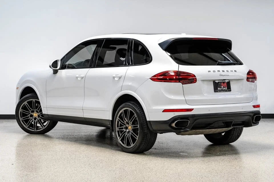 2017 Porsche 958 Cayenne - Image 9 of 19
