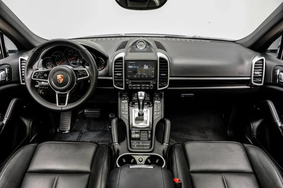 2017 Porsche 958 Cayenne - Image 13 of 17
