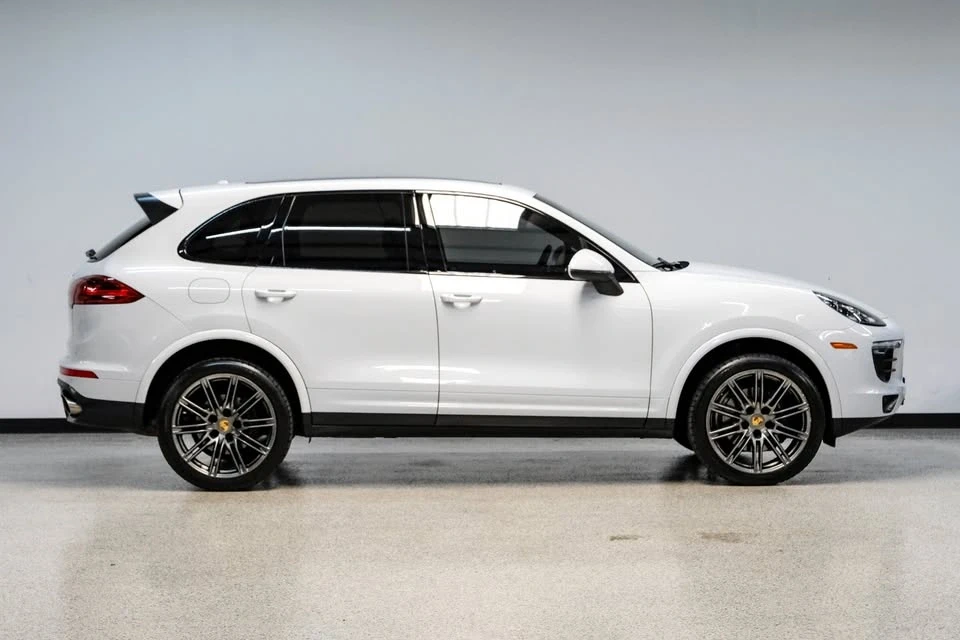 2017 Porsche 958 Cayenne - Image 7 of 17