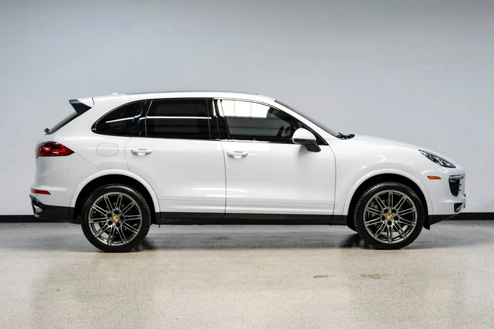 2017 Porsche 958 Cayenne - Image 7 of 19