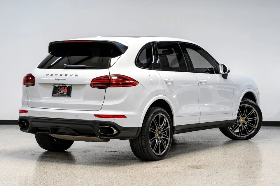 2017 Porsche 958 Cayenne - Image 8 of 19