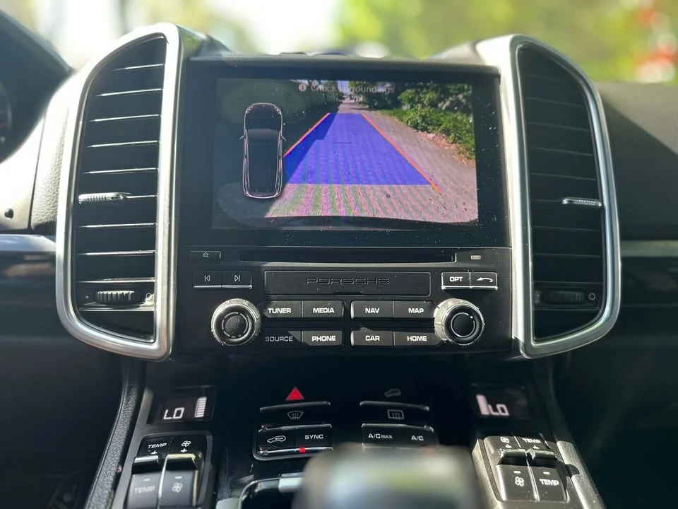 2017 Porsche 958 Cayenne - Image 5 of 14