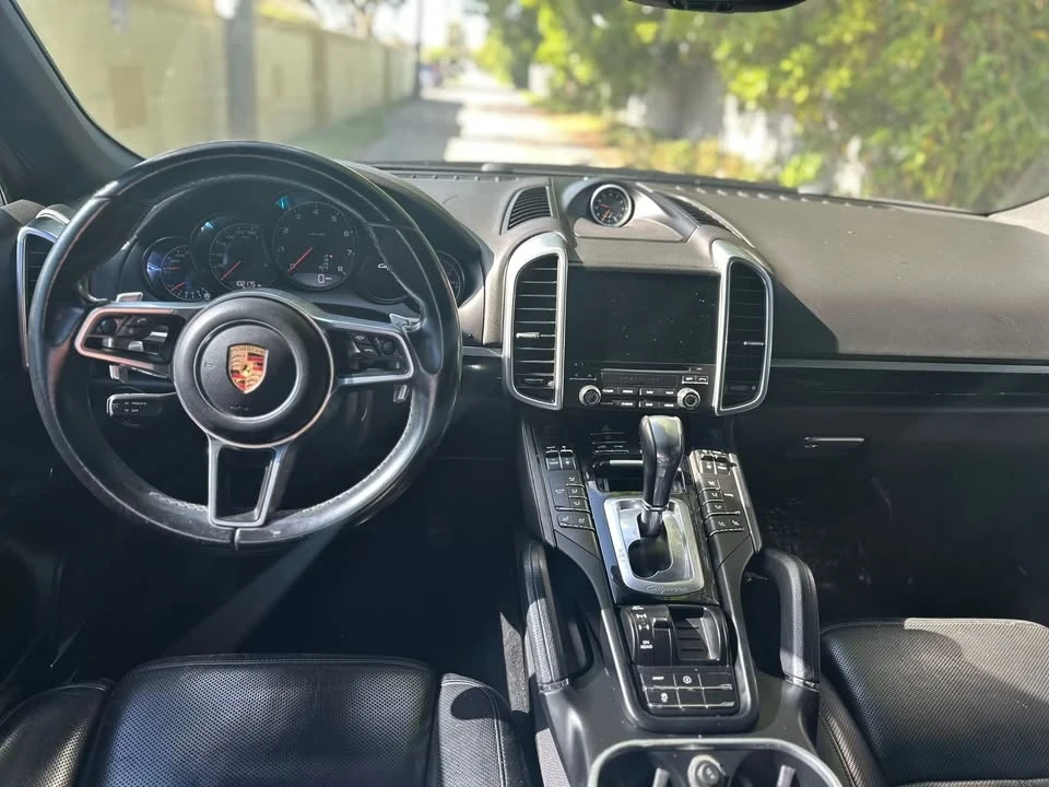 2017 Porsche 958 Cayenne - Image 4 of 14