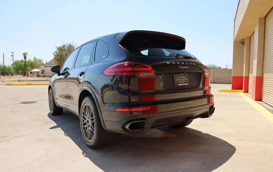2017 Porsche 958 Cayenne - Image 3 of 11