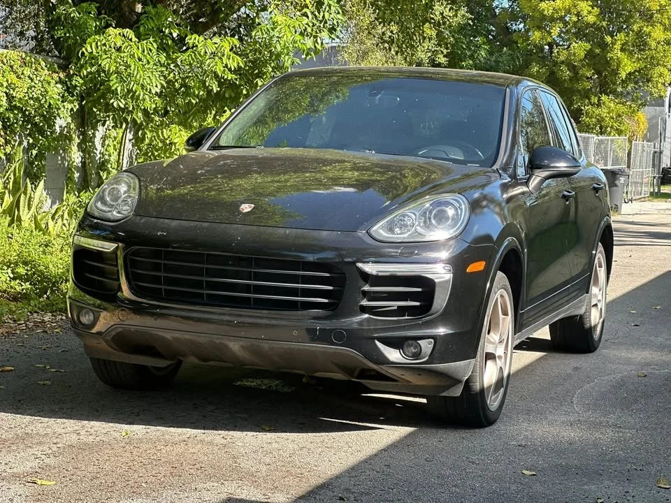 2017 Porsche 958 Cayenne - Image 10 of 14