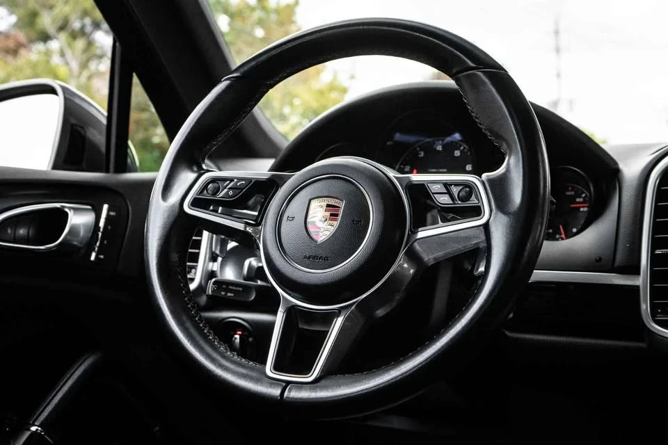 2017 Porsche 958 Cayenne - Image 7 of 9