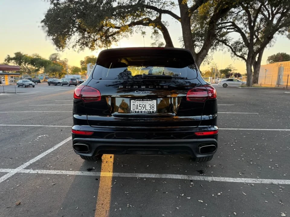 2017 Porsche 958 Cayenne - Image 4 of 17