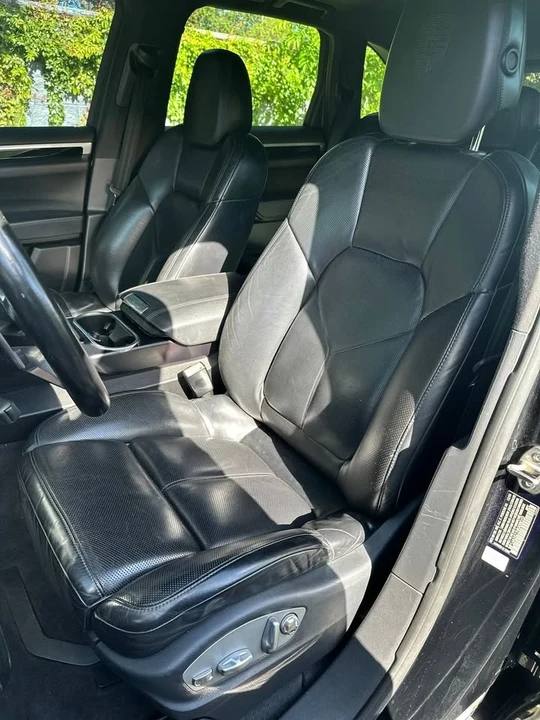2017 Porsche 958 Cayenne - Image 7 of 14
