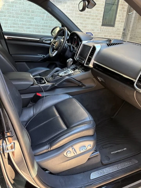 2017 Porsche 958 Cayenne - Image 12 of 14