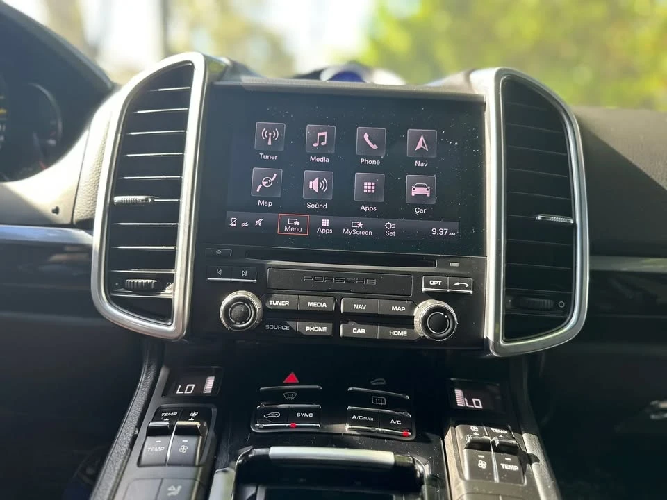 2017 Porsche 958 Cayenne - Image 2 of 14