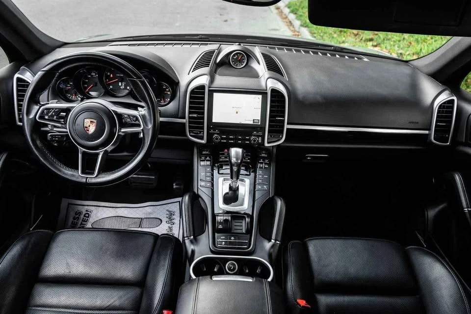 2017 Porsche 958 Cayenne - Image 5 of 9