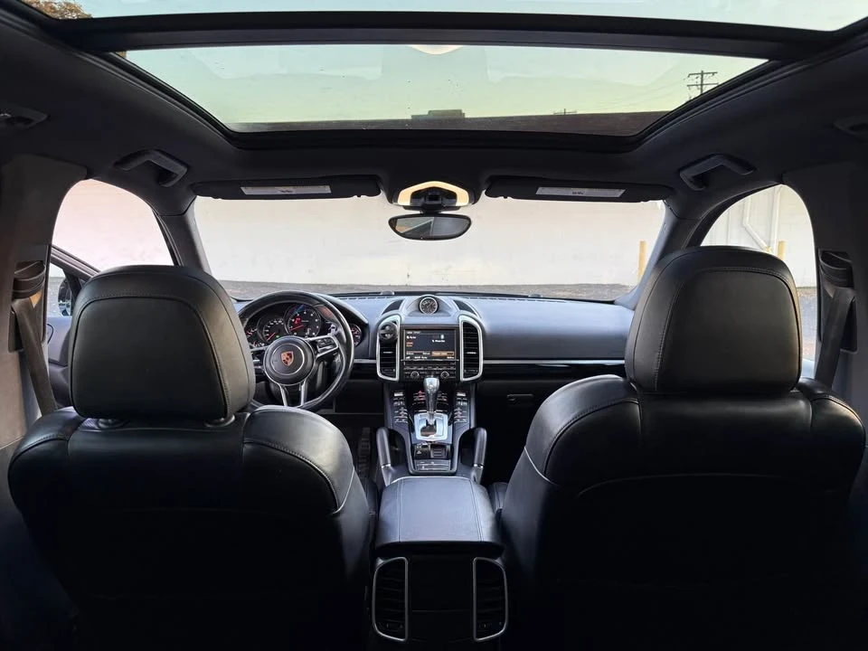 2017 Porsche 958 Cayenne - Image 12 of 17