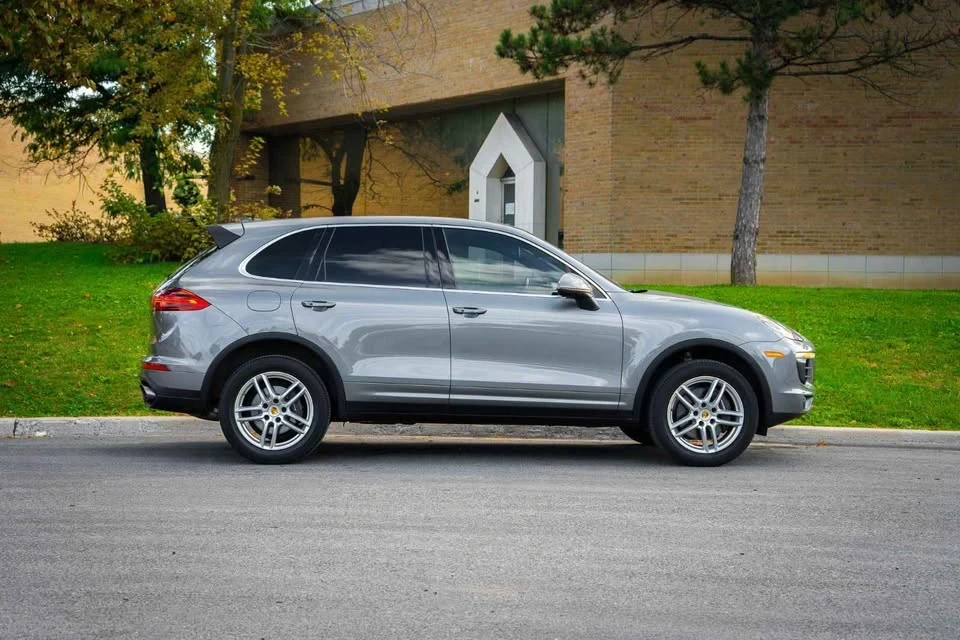 2017 Porsche 958 Cayenne - Image 3 of 9