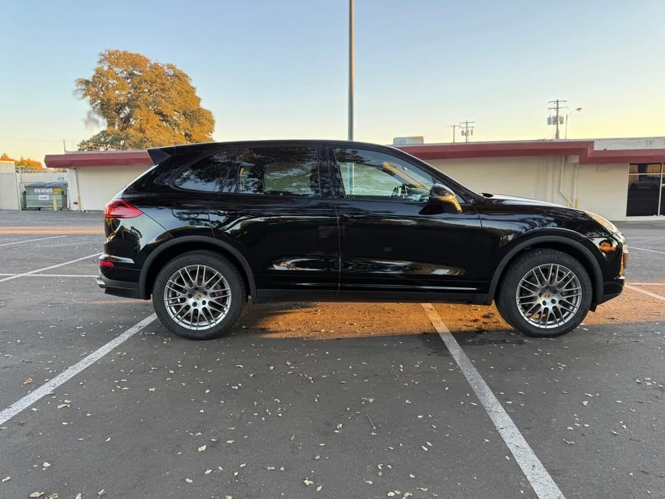 2017 Porsche 958 Cayenne - Image 5 of 17