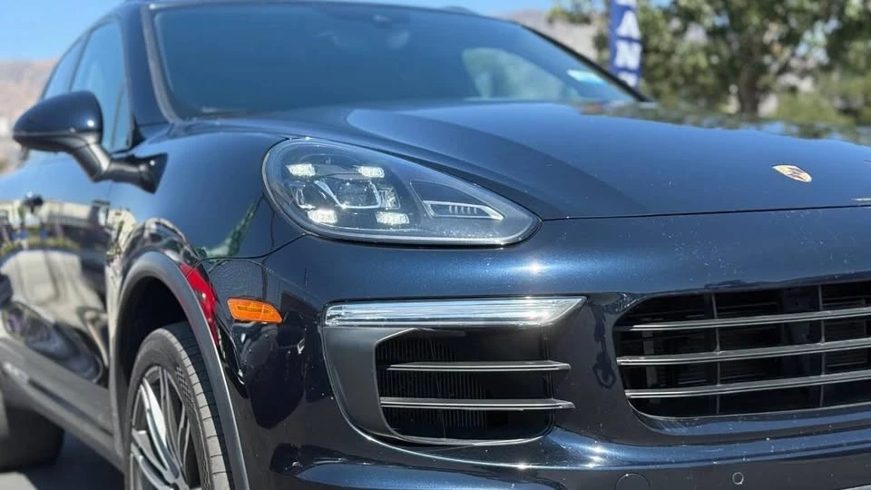 2017 Porsche 958 Cayenne - Image 2 of 19