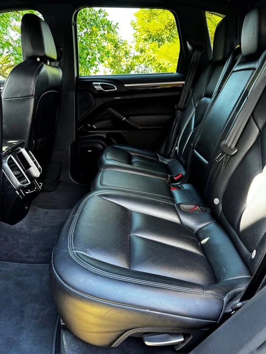 2017 Porsche 958 Cayenne - Image 4 of 7