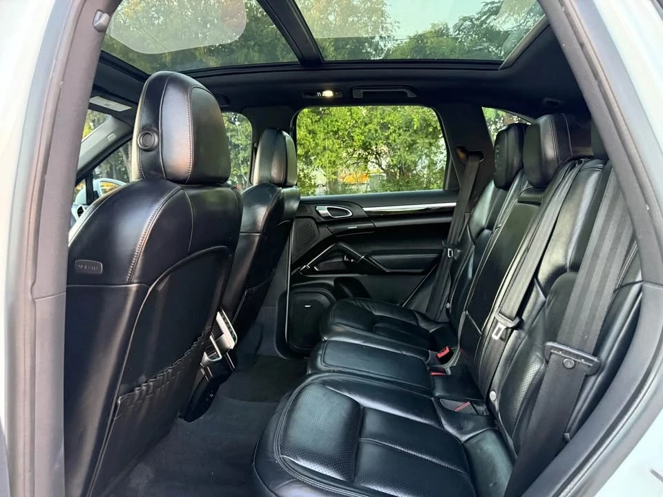 2017 Porsche 958 Cayenne - Image 12 of 15