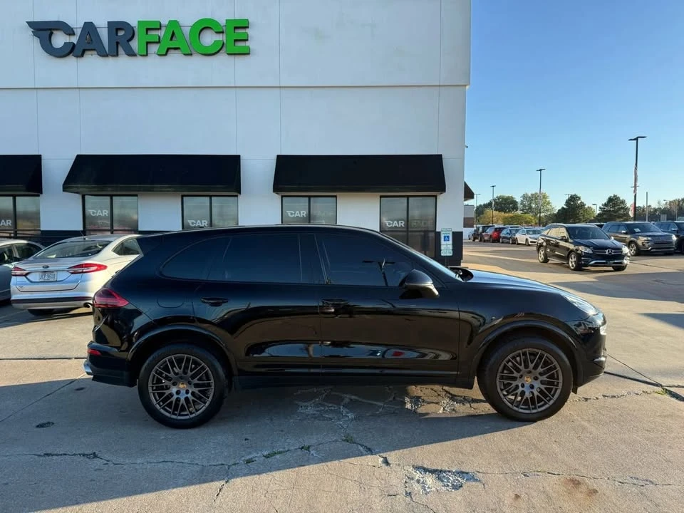 2017 Porsche 958 Cayenne - Image 3 of 19