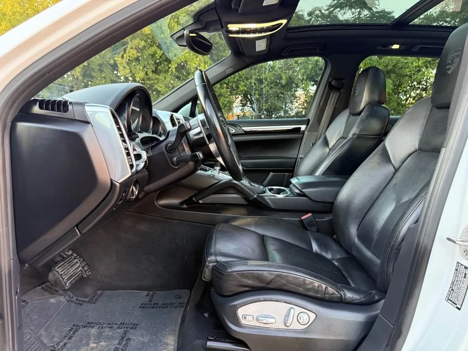 2017 Porsche 958 Cayenne - Image 10 of 15