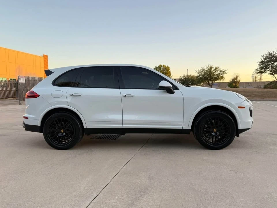 2017 Porsche 958 Cayenne - Image 8 of 15