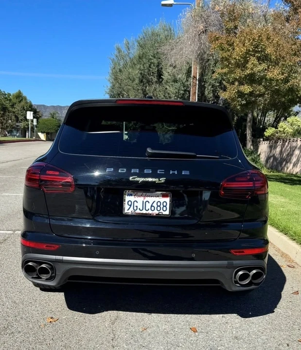 2017 Porsche 958 Cayenne - Image 3 of 7