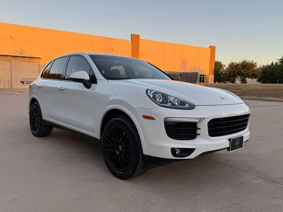 2017 Porsche 958 Cayenne - Image 9 of 15