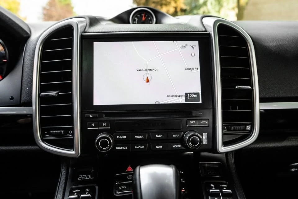 2017 Porsche 958 Cayenne - Image 15 of 19