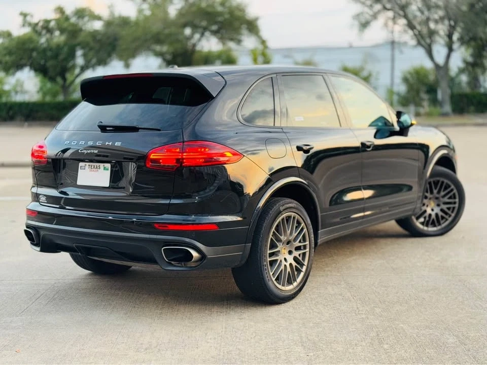 2017 Porsche 958 Cayenne - Image 5 of 16