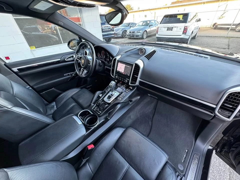 2017 Porsche 958 Cayenne - Image 19 of 20