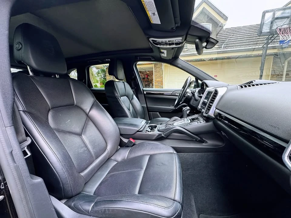 2017 Porsche 958 Cayenne - Image 8 of 12