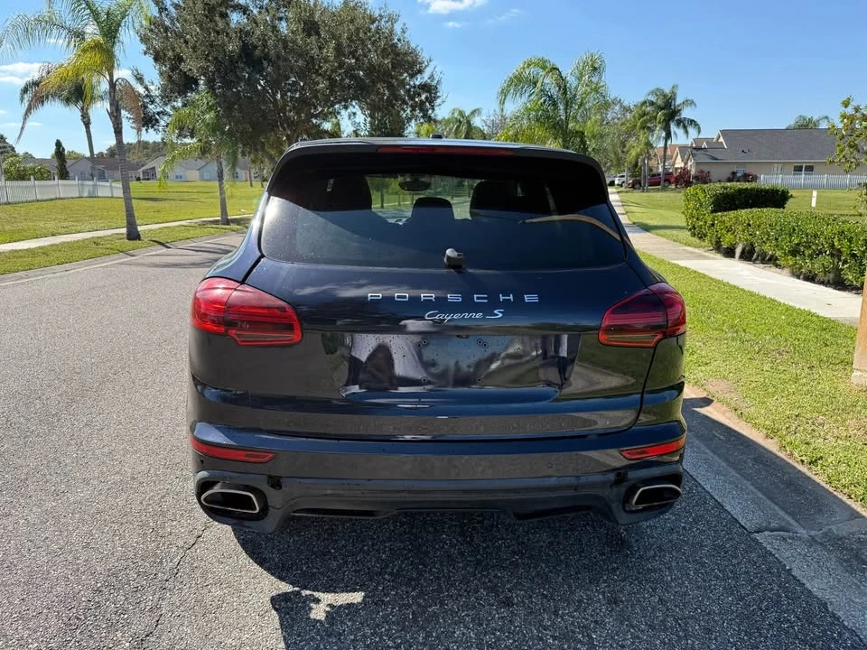 2017 Porsche 958 Cayenne S - Image 5 of 9