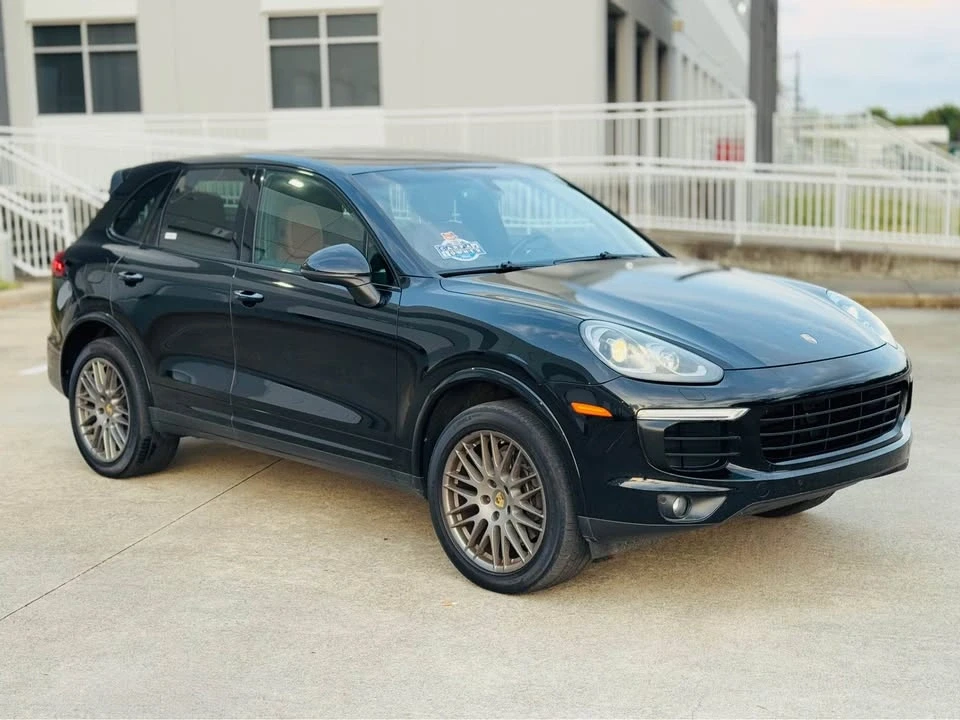 2017 Porsche 958 Cayenne - Image 4 of 16